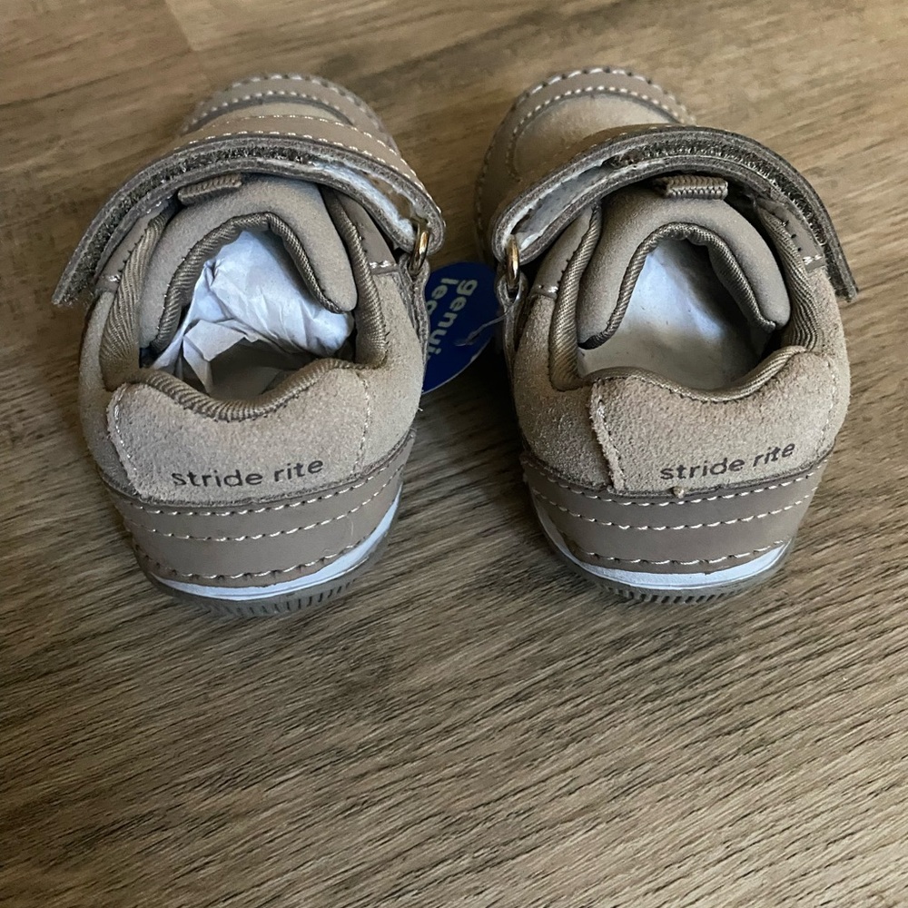 Stride Rite Gray/Taupe Leather Toddler Sneakers - Picture 4 of 5